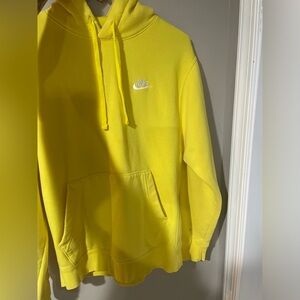 Nike club fleece. Men’s size small